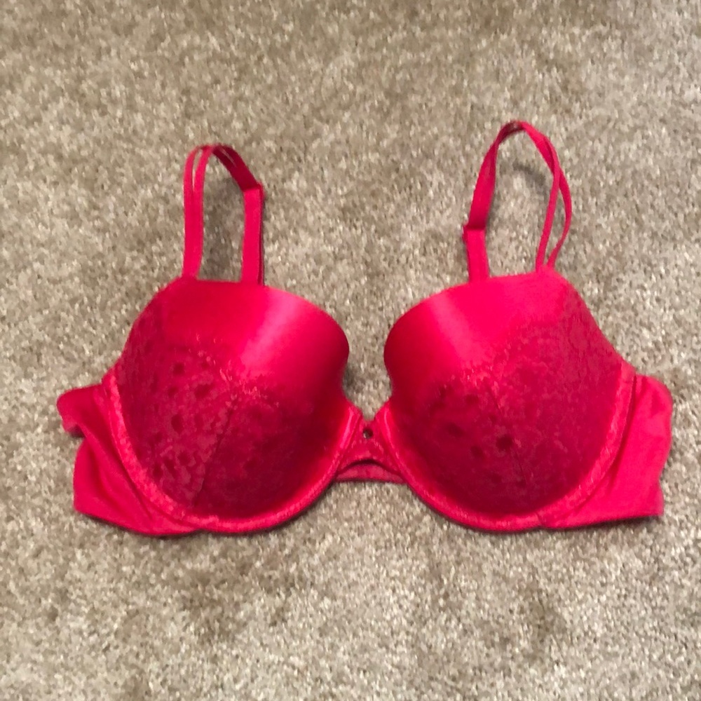 VICTORIA’S SECRET VERY SEXY LINED DEMI BRA